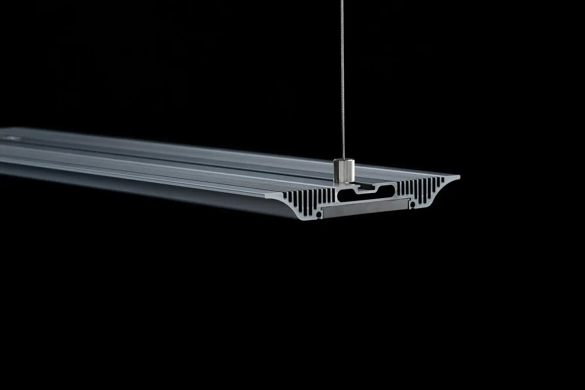 LEDSTAR AQJ Series RGBW Aquarium LED Light | Aquatic Motiv
